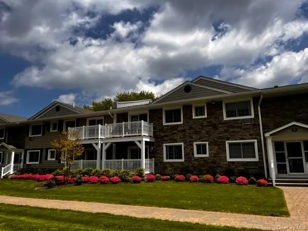 9 Williams Boulevard Lake Grove NY 11755