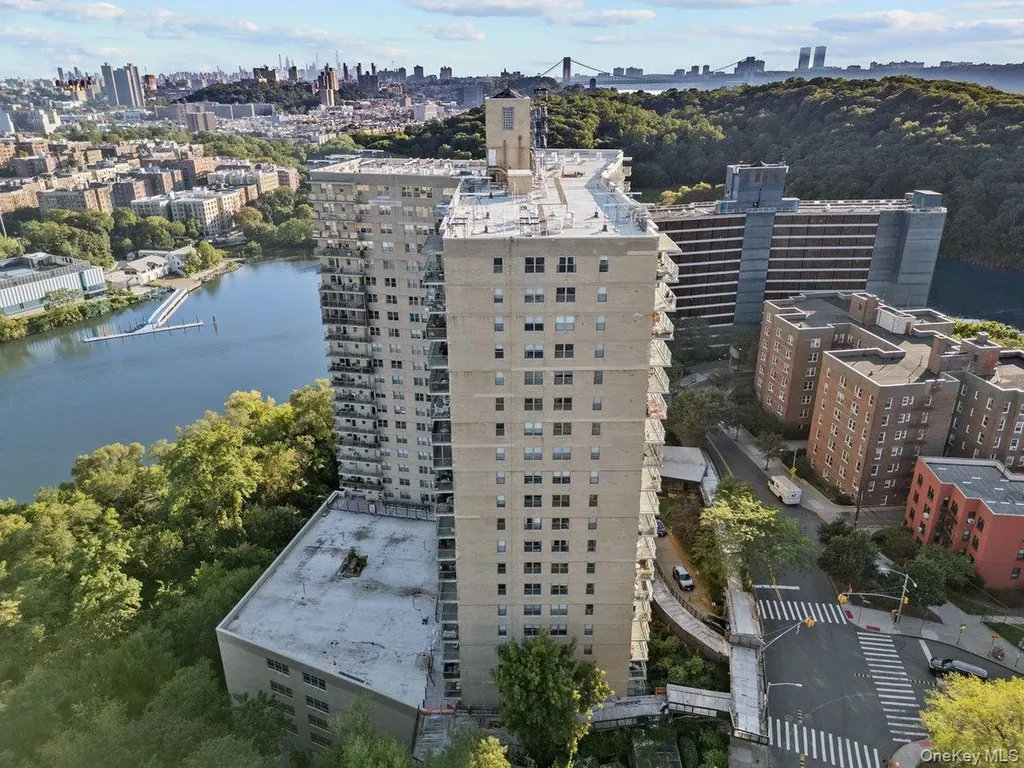 2500 Johnson Avenue N Bronx NY 10463