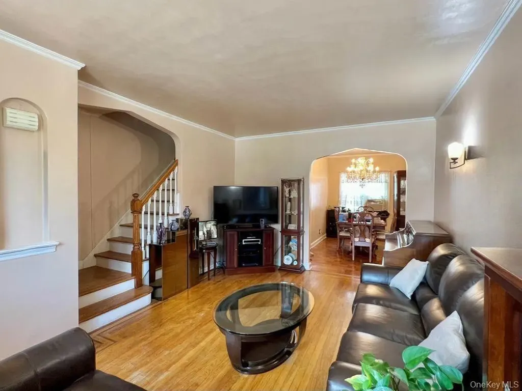 25-14 43 Street Astoria NY 11103