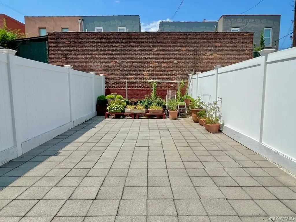 25-14 43 Street Astoria NY 11103