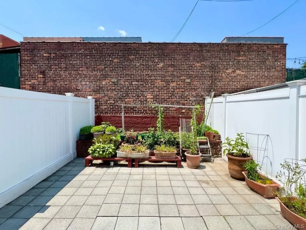 25-14 43 Street Astoria NY 11103