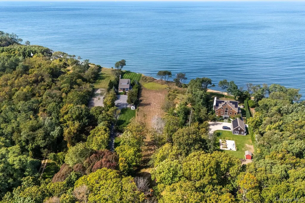 4760 Blue Horizon Bluffs Peconic NY 11958