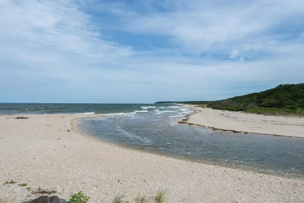 4760 Blue Horizon Bluffs Peconic NY 11958