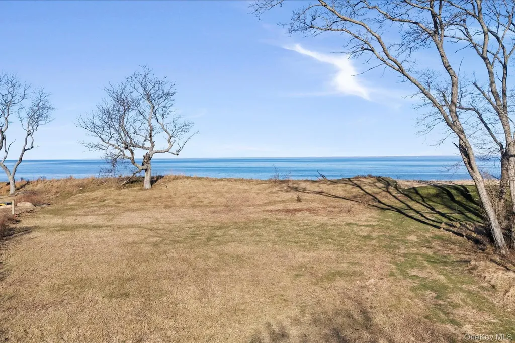 4760 Blue Horizon Bluffs Peconic NY 11958