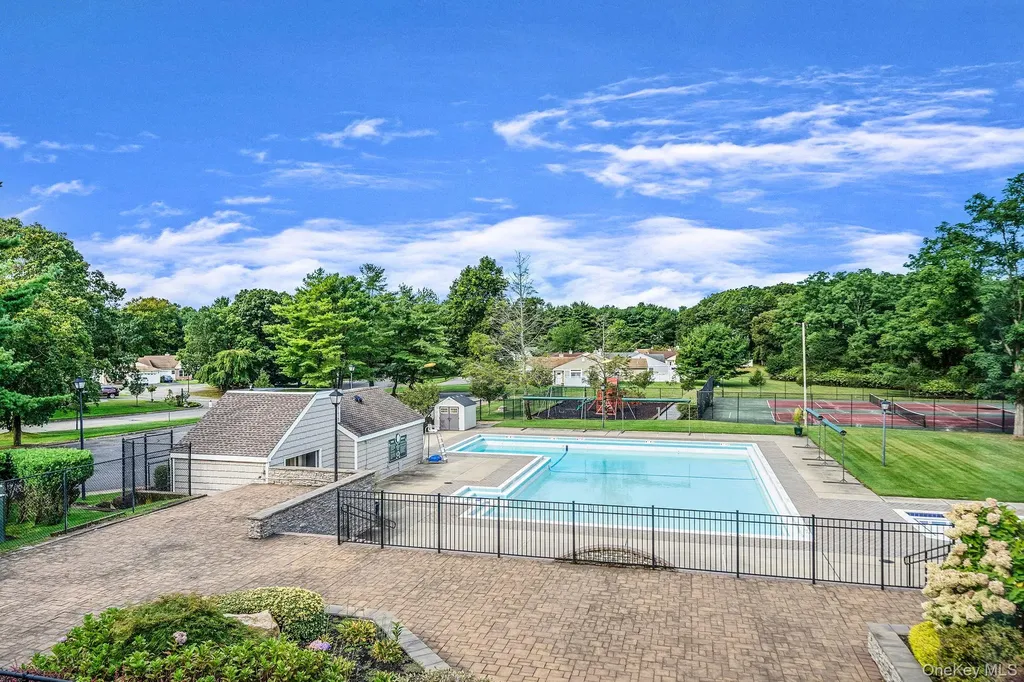 7 Mallard Path Coram NY 11727