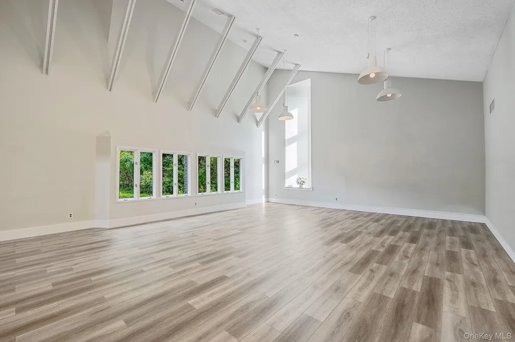 7 Mallard Path Coram NY 11727