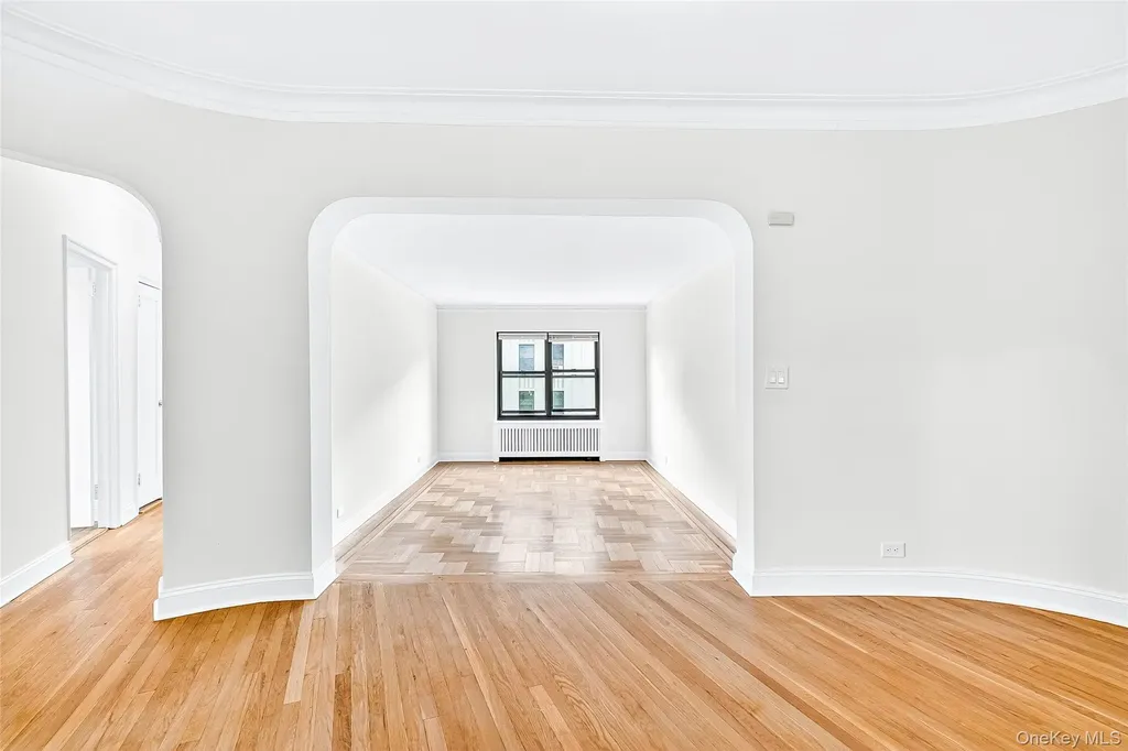 190 E Mosholu Parkway S Bronx NY 10458