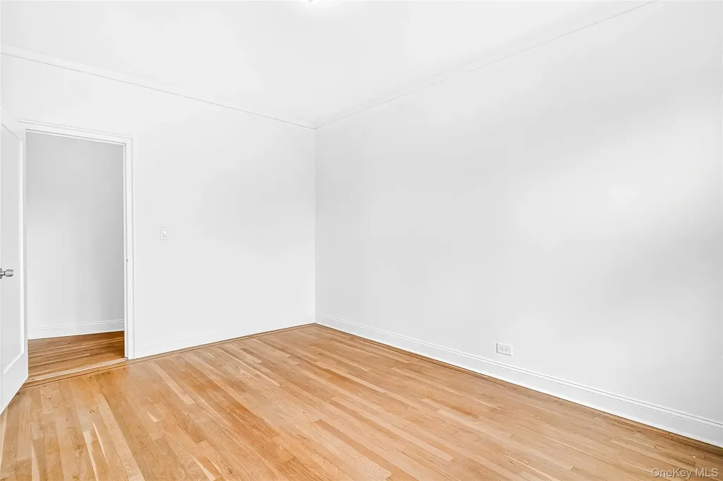 190 E Mosholu Parkway S Bronx NY 10458