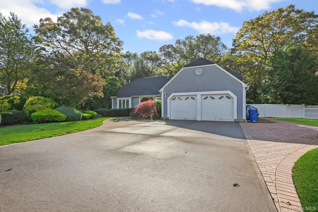 12 Ascot Place Coram NY 11727
