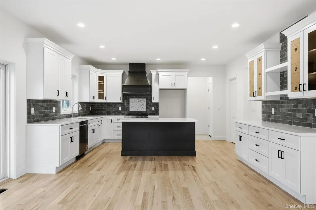 9 Fourth Avenue Centereach NY 11720