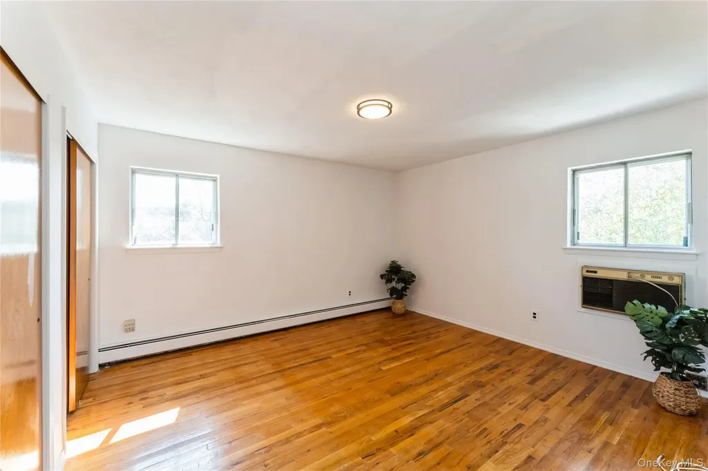 59 Cornwell Avenue Valley Stream NY 11580