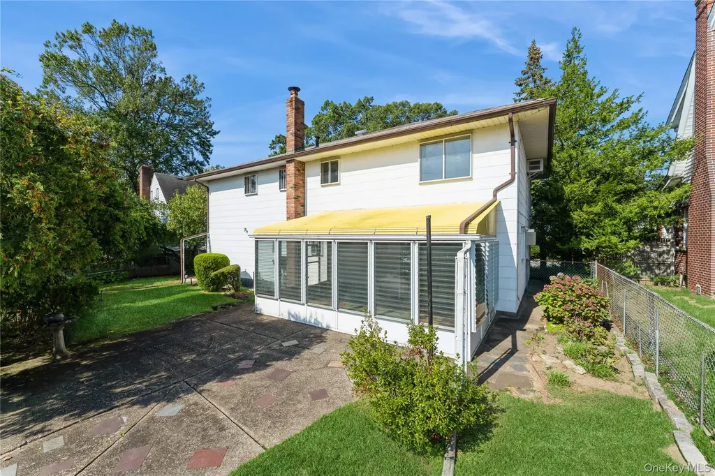59 Cornwell Avenue Valley Stream NY 11580