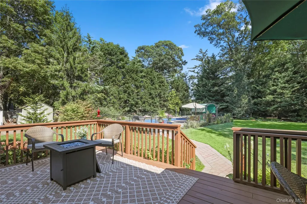 39 Roe Avenue East Patchogue NY 11772