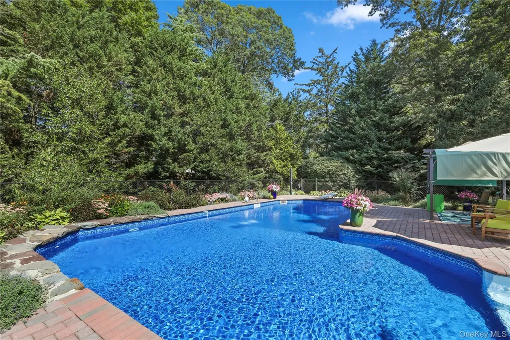 39 Roe Avenue East Patchogue NY 11772