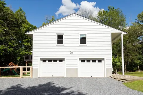 56 Hoof Print Road Millbrook NY 12545