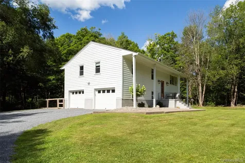 56 Hoof Print Road Millbrook NY 12545