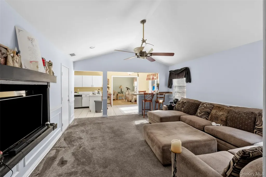 20 Westminster Drive Bohemia NY 11716