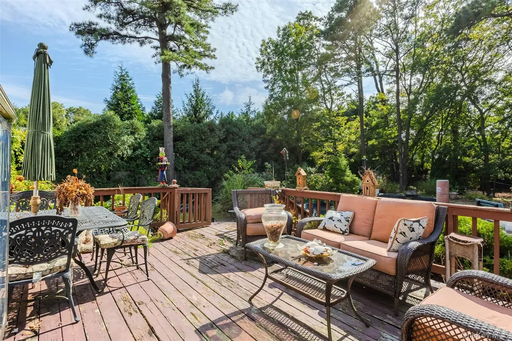 20 Westminster Drive Bohemia NY 11716