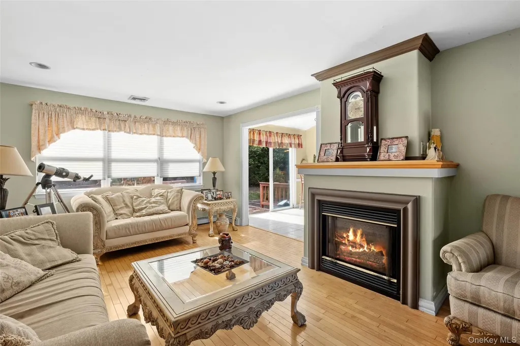 20 Westminster Drive Bohemia NY 11716