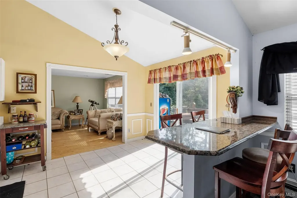 20 Westminster Drive Bohemia NY 11716
