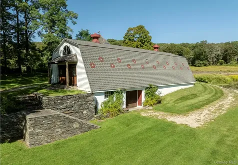 644-672 Tower Hill Road Millbrook NY 12545