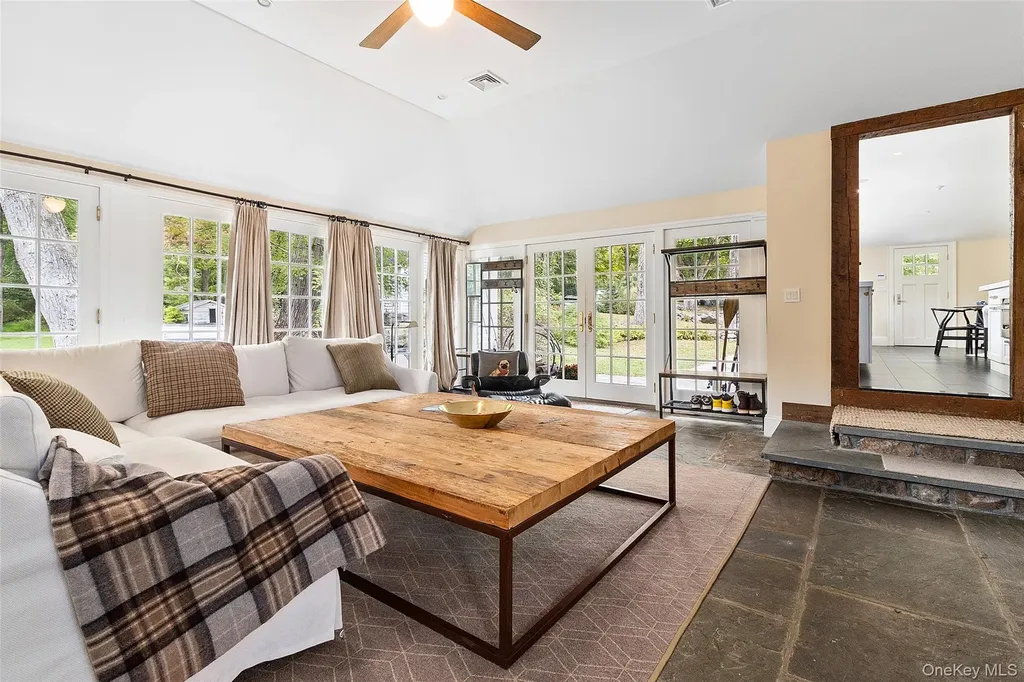 18 Salem Road Pound Ridge NY 10576