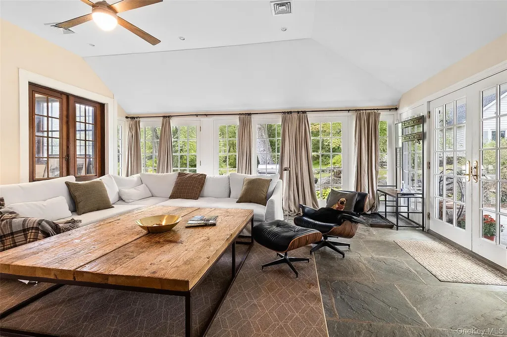 18 Salem Road Pound Ridge NY 10576