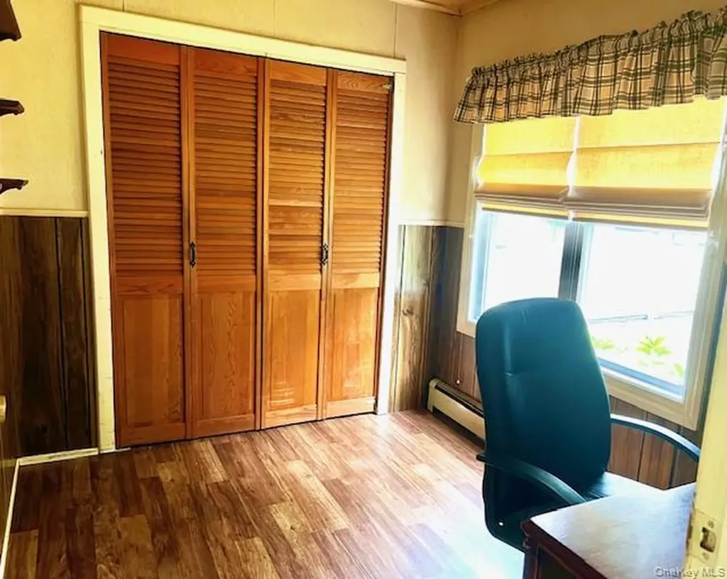 31 Champlain Street Ronkonkoma NY 11779
