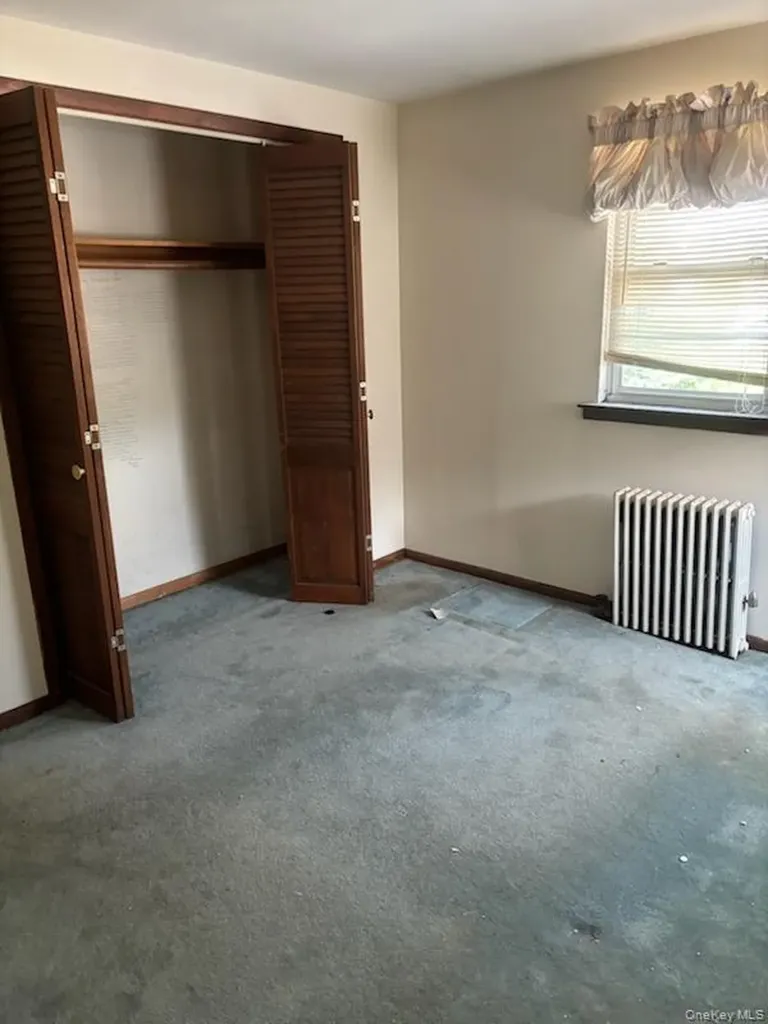 545 6th Avenue New Hyde Park NY 11040