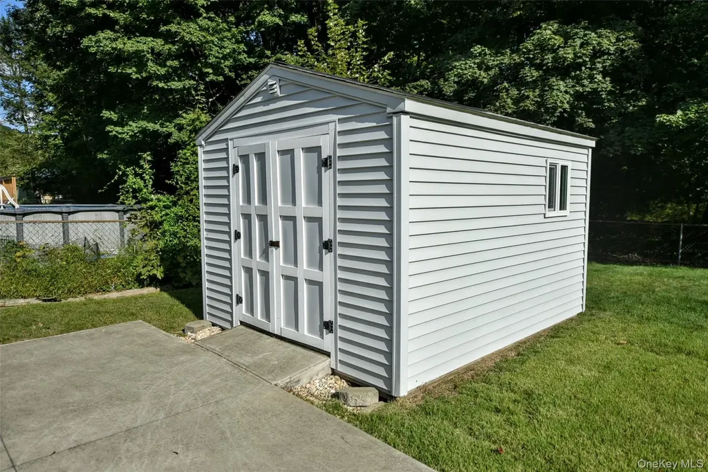 106 Maple Avenue Monroe NY 10950