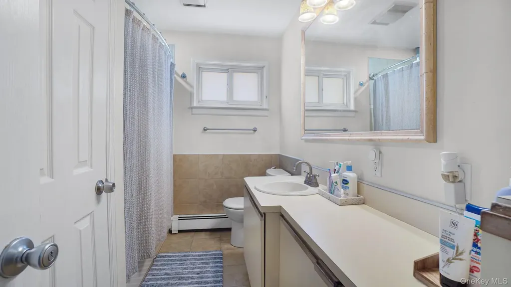 23 Madeline Lane West Babylon NY 11704
