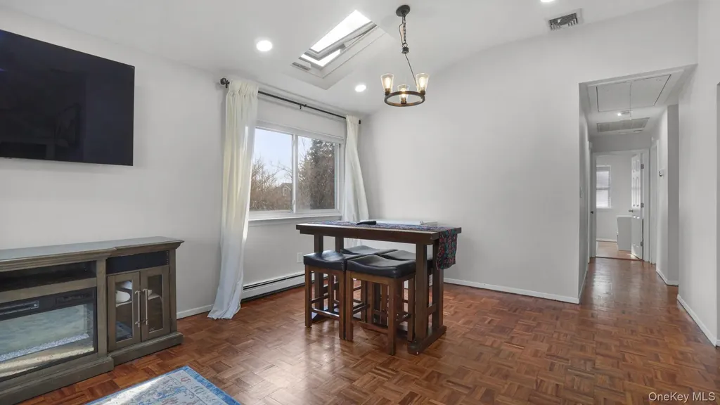 23 Madeline Lane West Babylon NY 11704