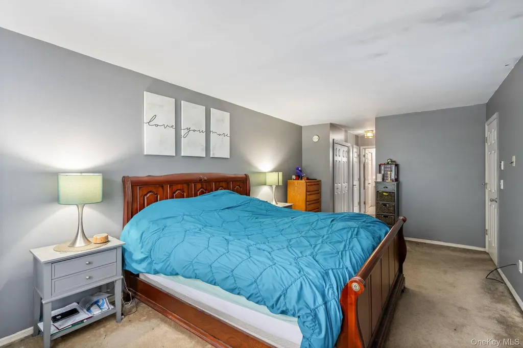5 Windsor Court Poughkeepsie NY 12601