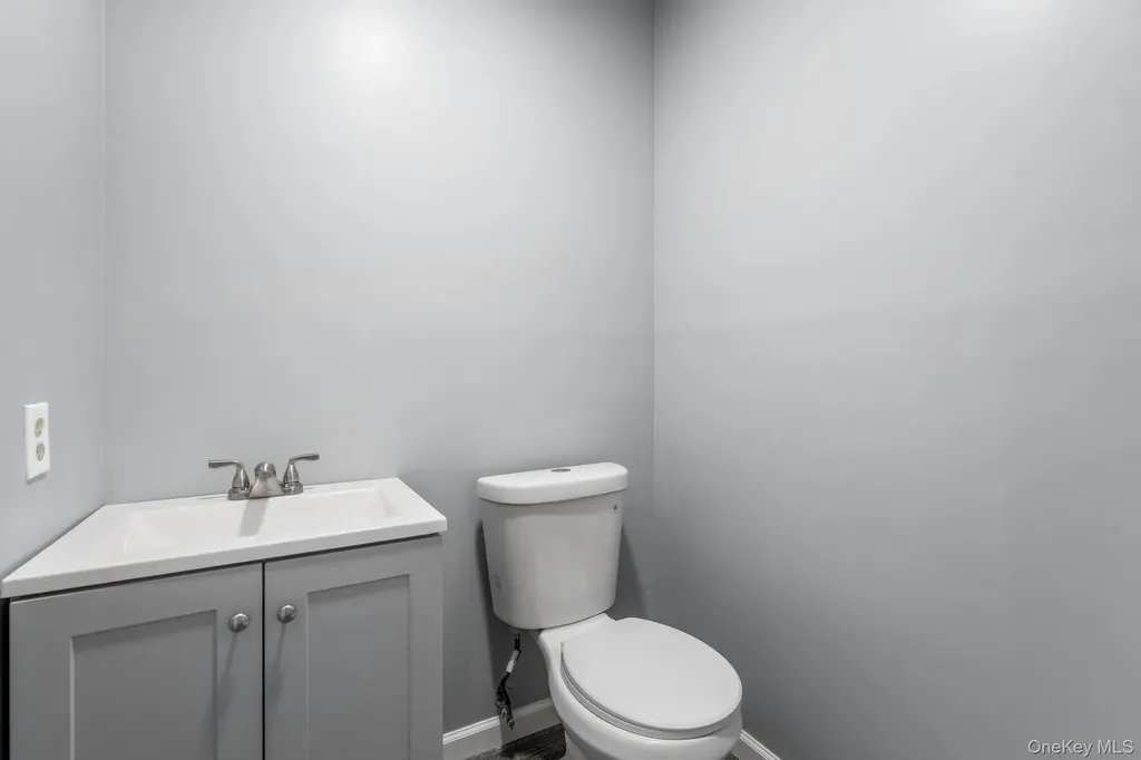 5 Windsor Court Poughkeepsie NY 12601