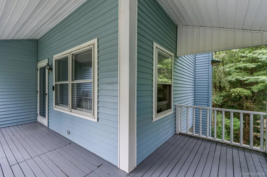 5 Windsor Court Poughkeepsie NY 12601