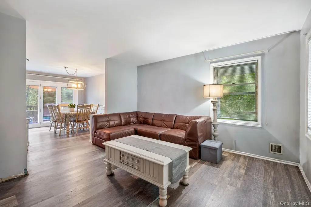 5 Windsor Court Poughkeepsie NY 12601
