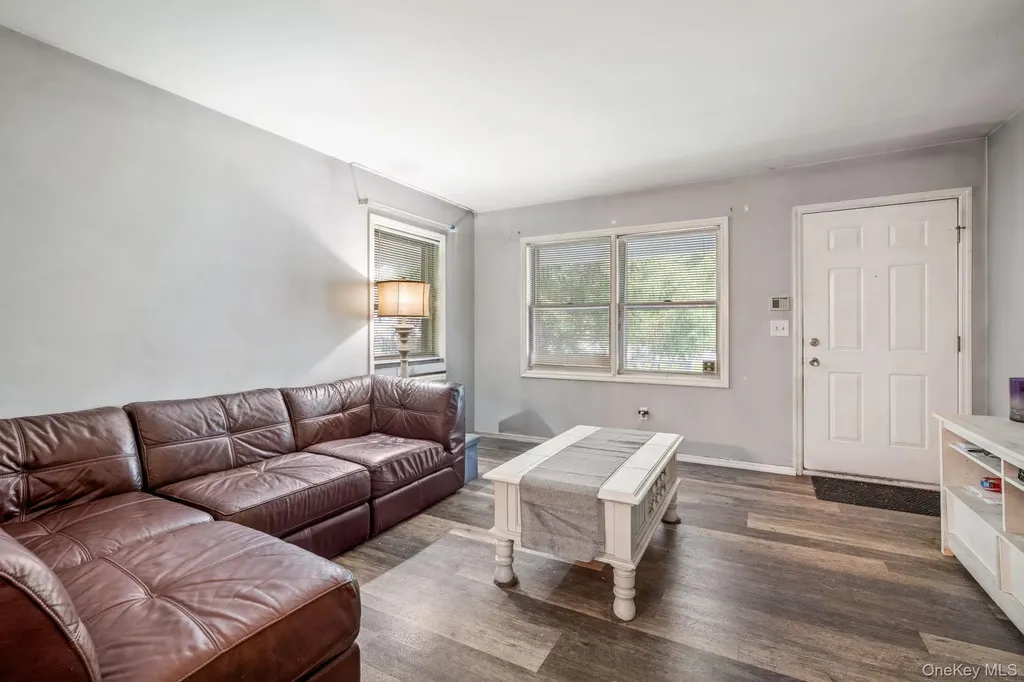 5 Windsor Court Poughkeepsie NY 12601