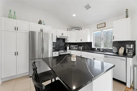 485 Sutton Place Greenport NY 11944