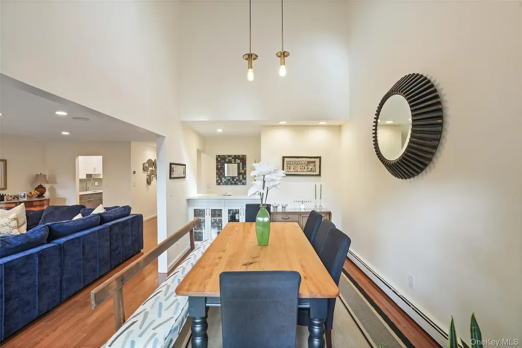 213 Treetop Crescent Rye Brook NY 10573