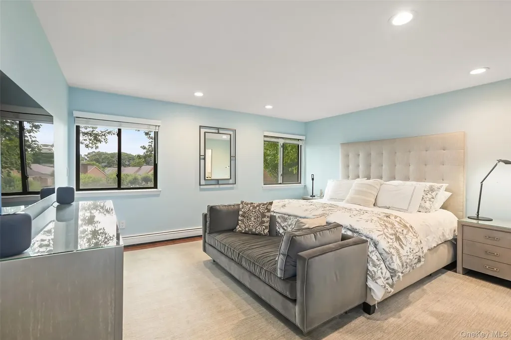 213 Treetop Crescent Rye Brook NY 10573