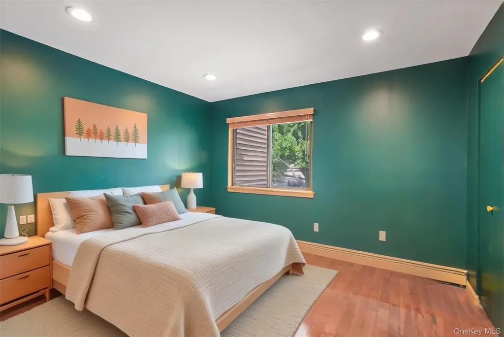 213 Treetop Crescent Rye Brook NY 10573