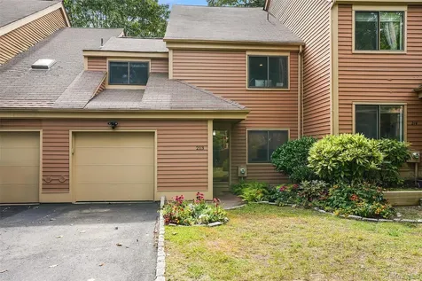 213 Treetop Crescent Rye Brook NY 10573