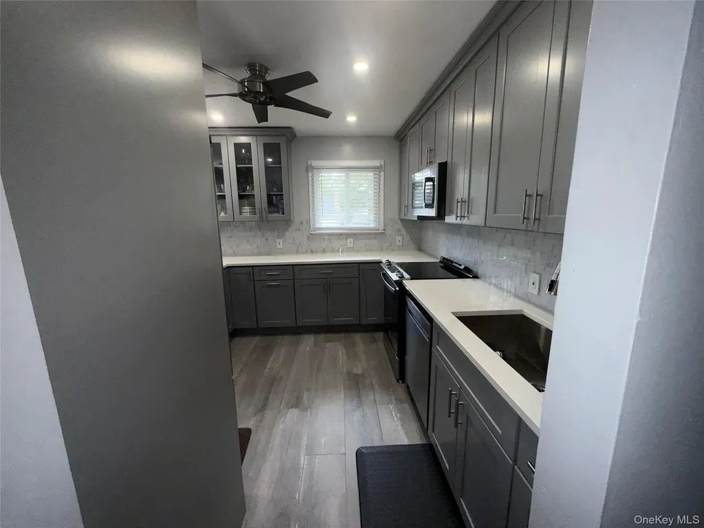 82 Schenectady Avenue West Babylon NY 11704