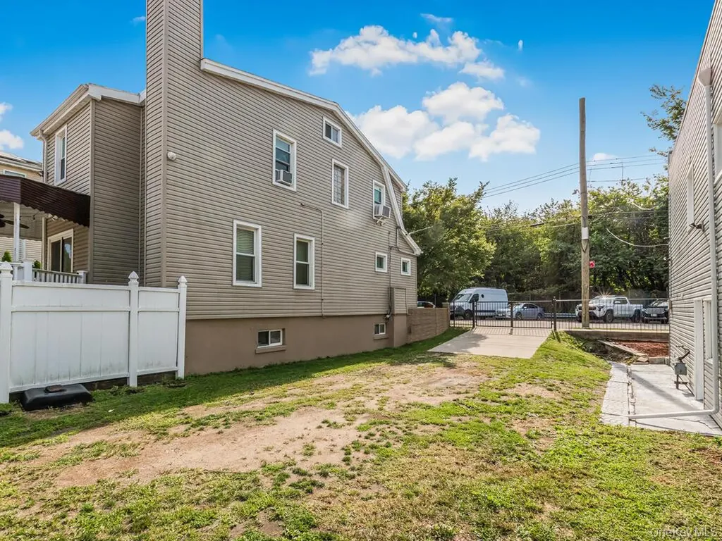 264 Emerson Avenue Bronx NY 10465