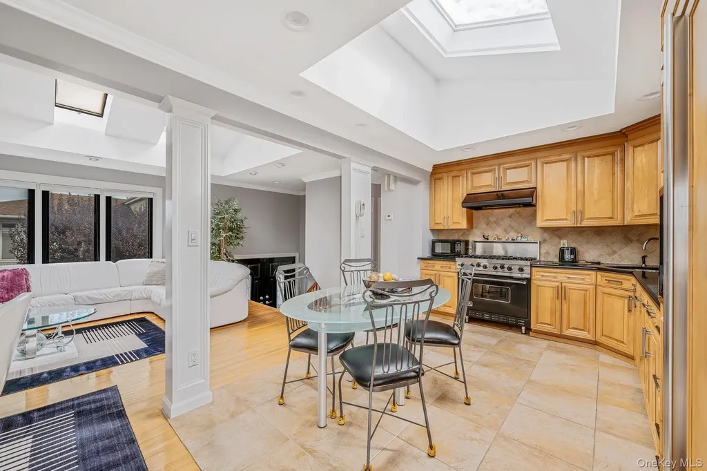 73 Elaine Drive Oceanside NY 11572