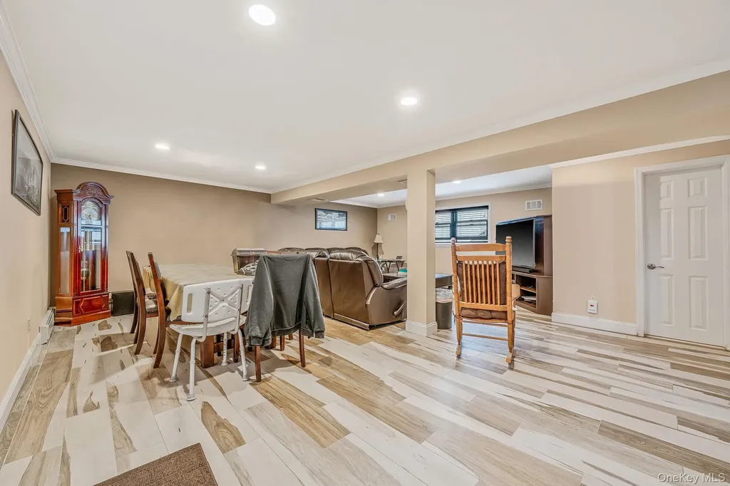 73 Elaine Drive Oceanside NY 11572