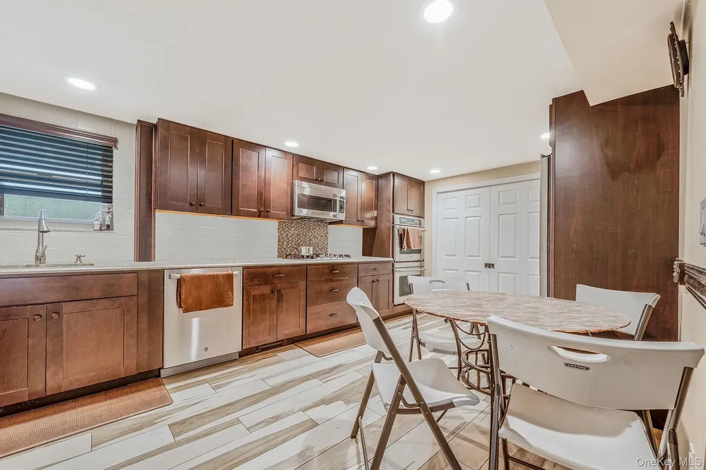 73 Elaine Drive Oceanside NY 11572
