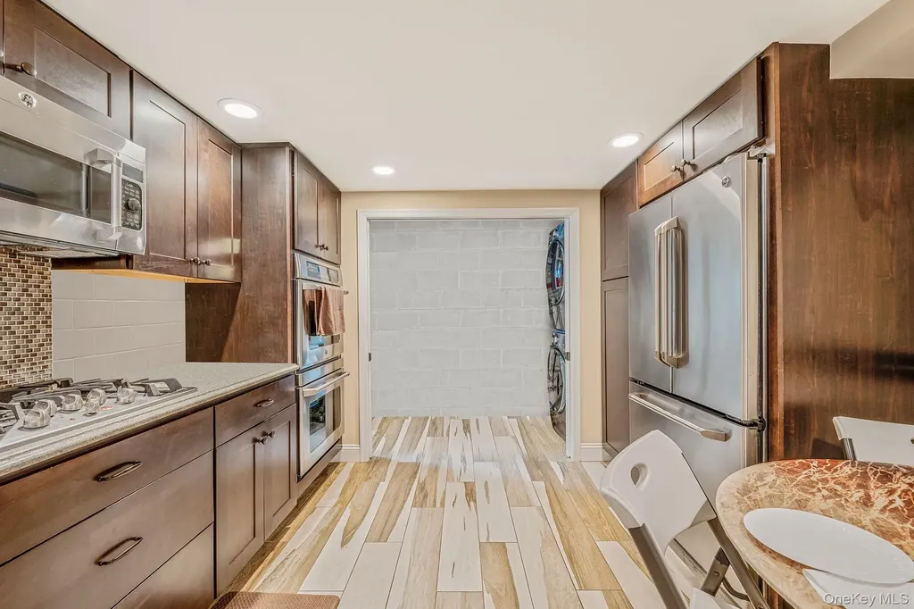 73 Elaine Drive Oceanside NY 11572