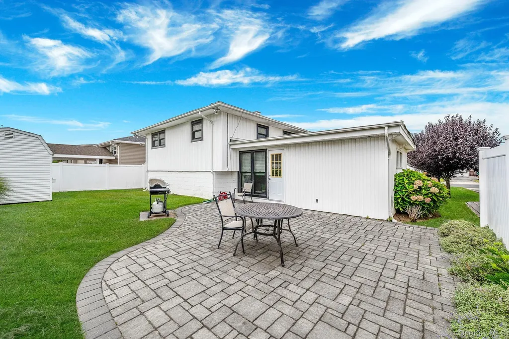 73 Elaine Drive Oceanside NY 11572