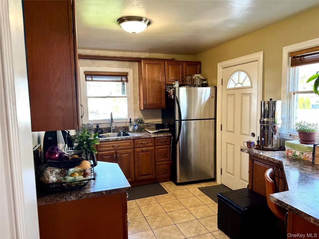 259 28th Street Copiague NY 11726